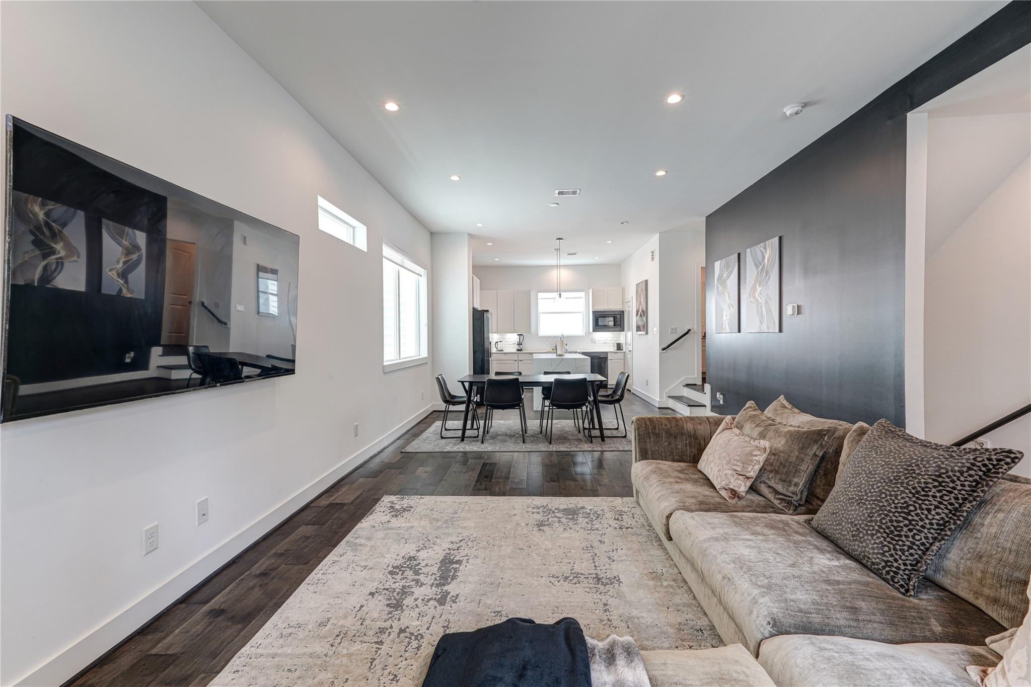 5831 Dolores Street, Houston