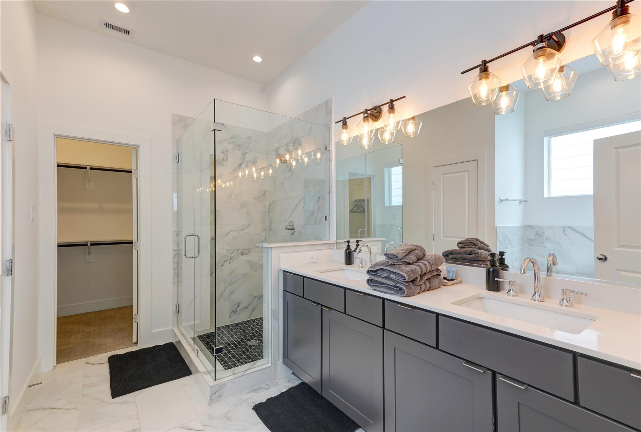5831 Dolores Street, Houston