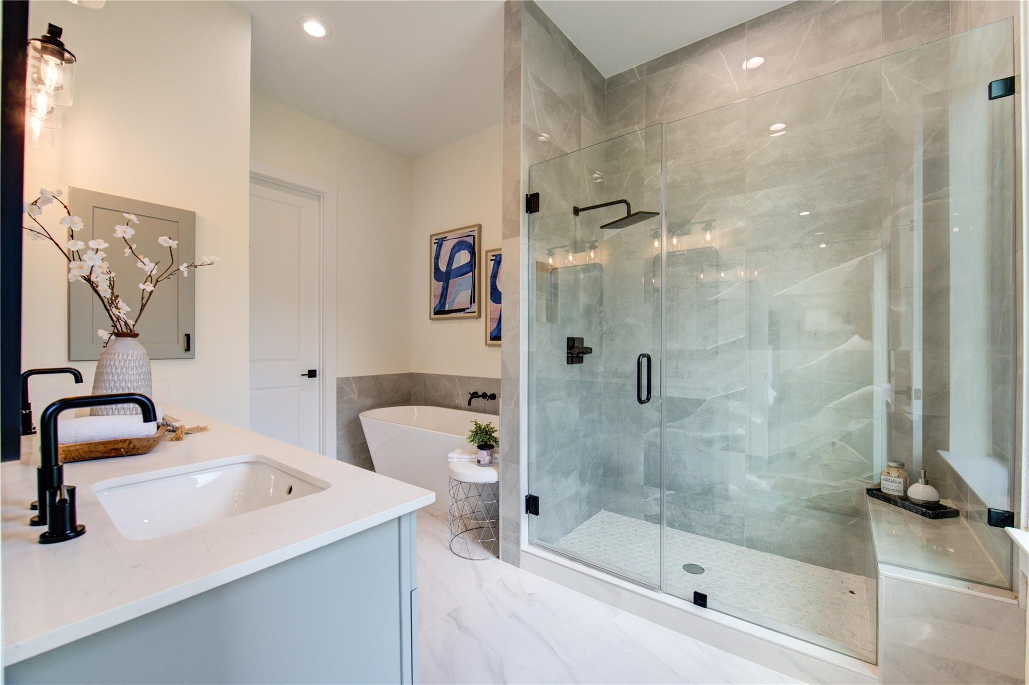 6121 Pacific Forest, Houston