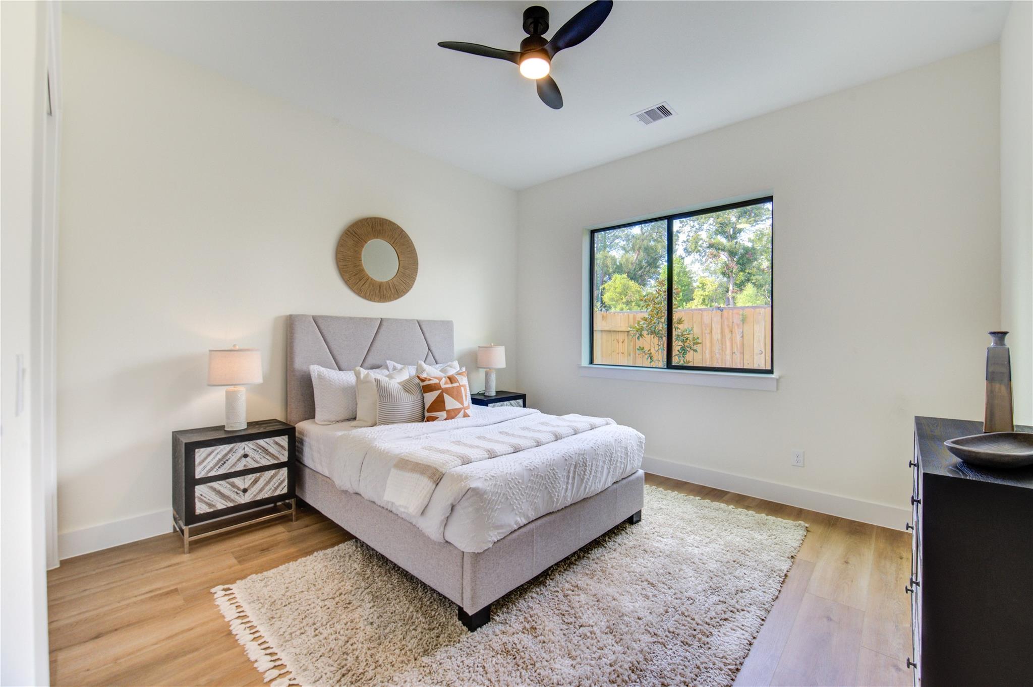 6121 Pacific Forest, Houston