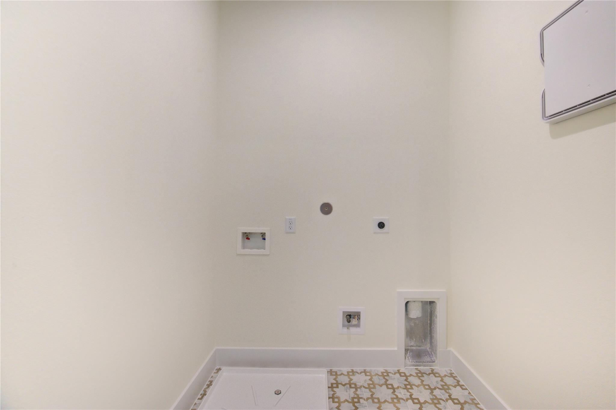 6121 Pacific Forest, Houston