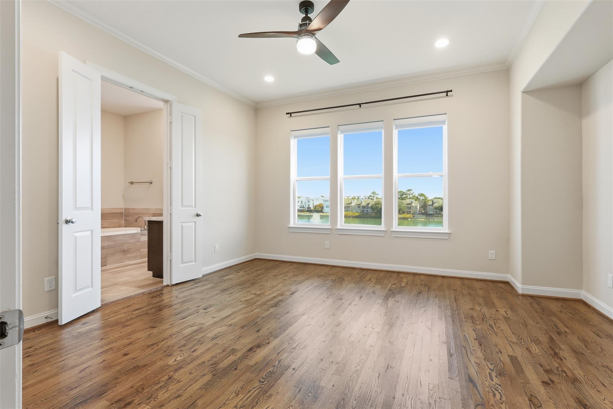 2134 Lakeshore Edge Drive