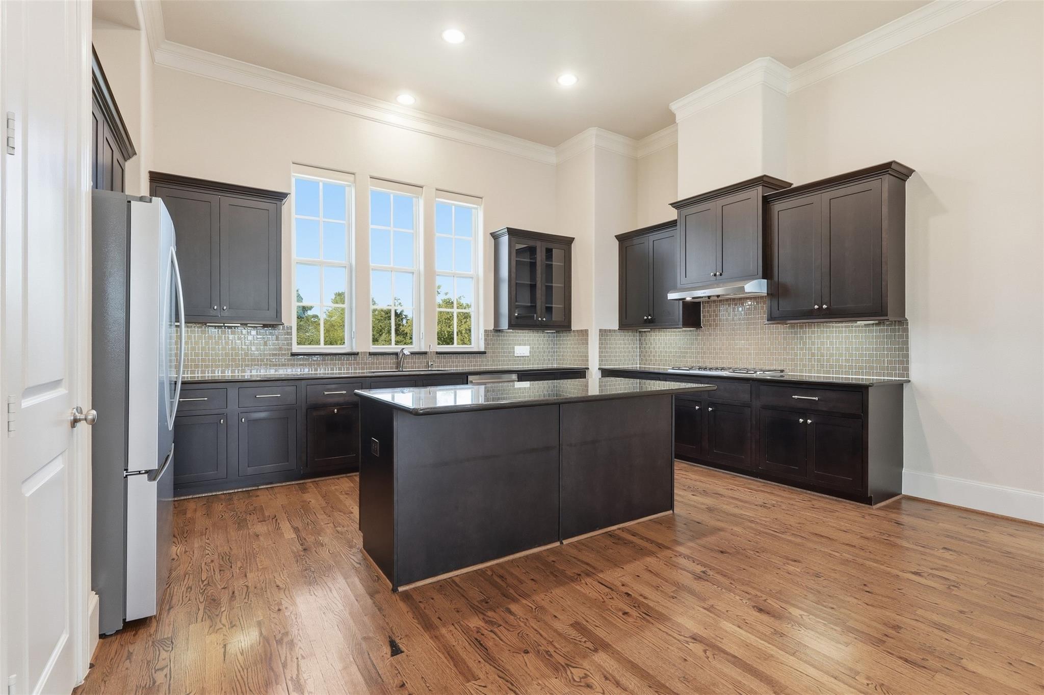 2134 Lakeshore Edge Drive