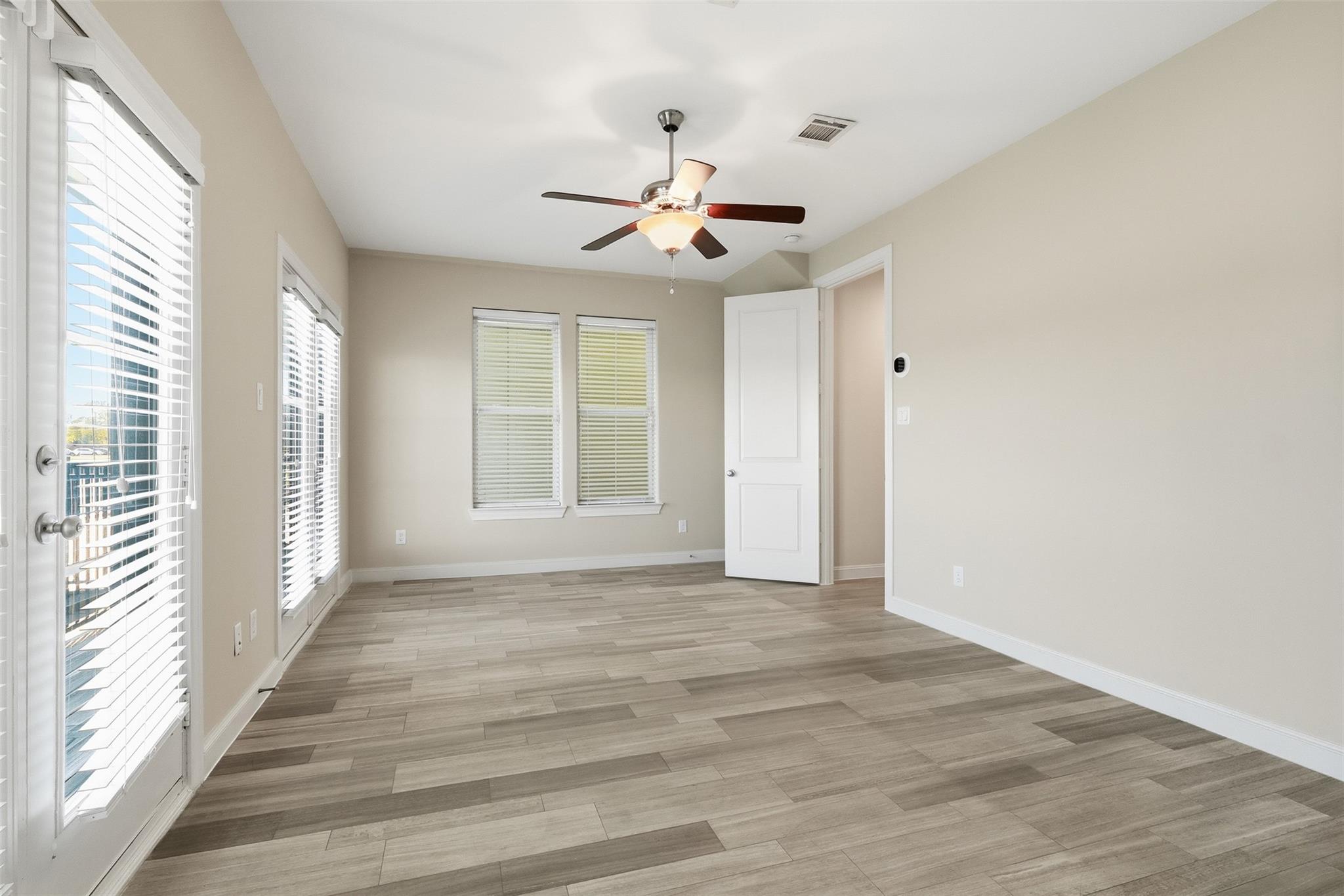 2134 Lakeshore Edge Drive