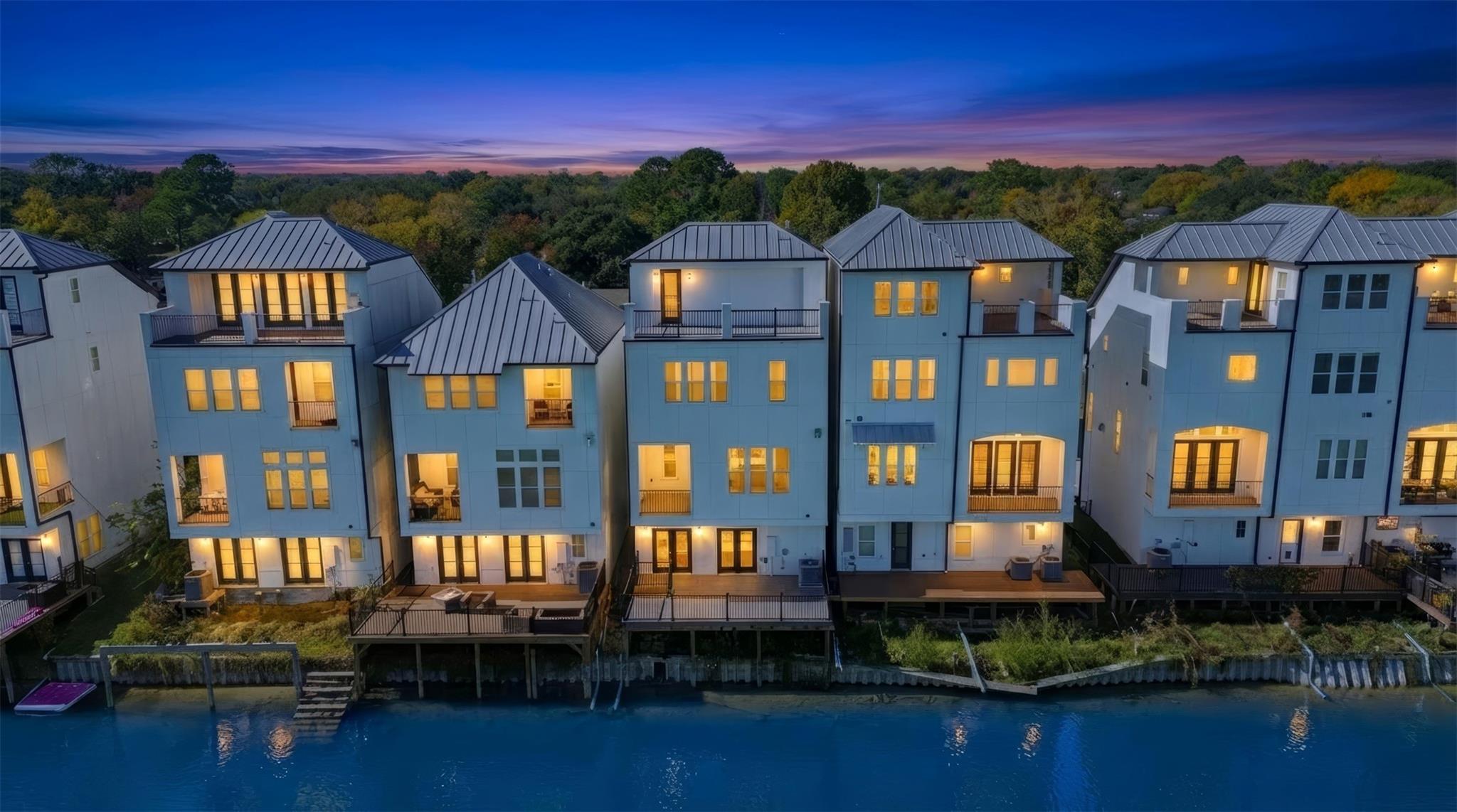 2134 Lakeshore Edge Drive