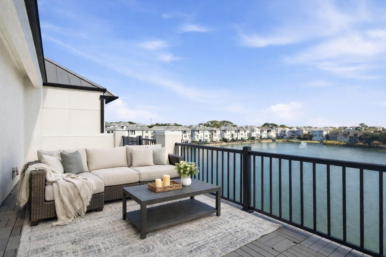 2134 Lakeshore Edge Drive