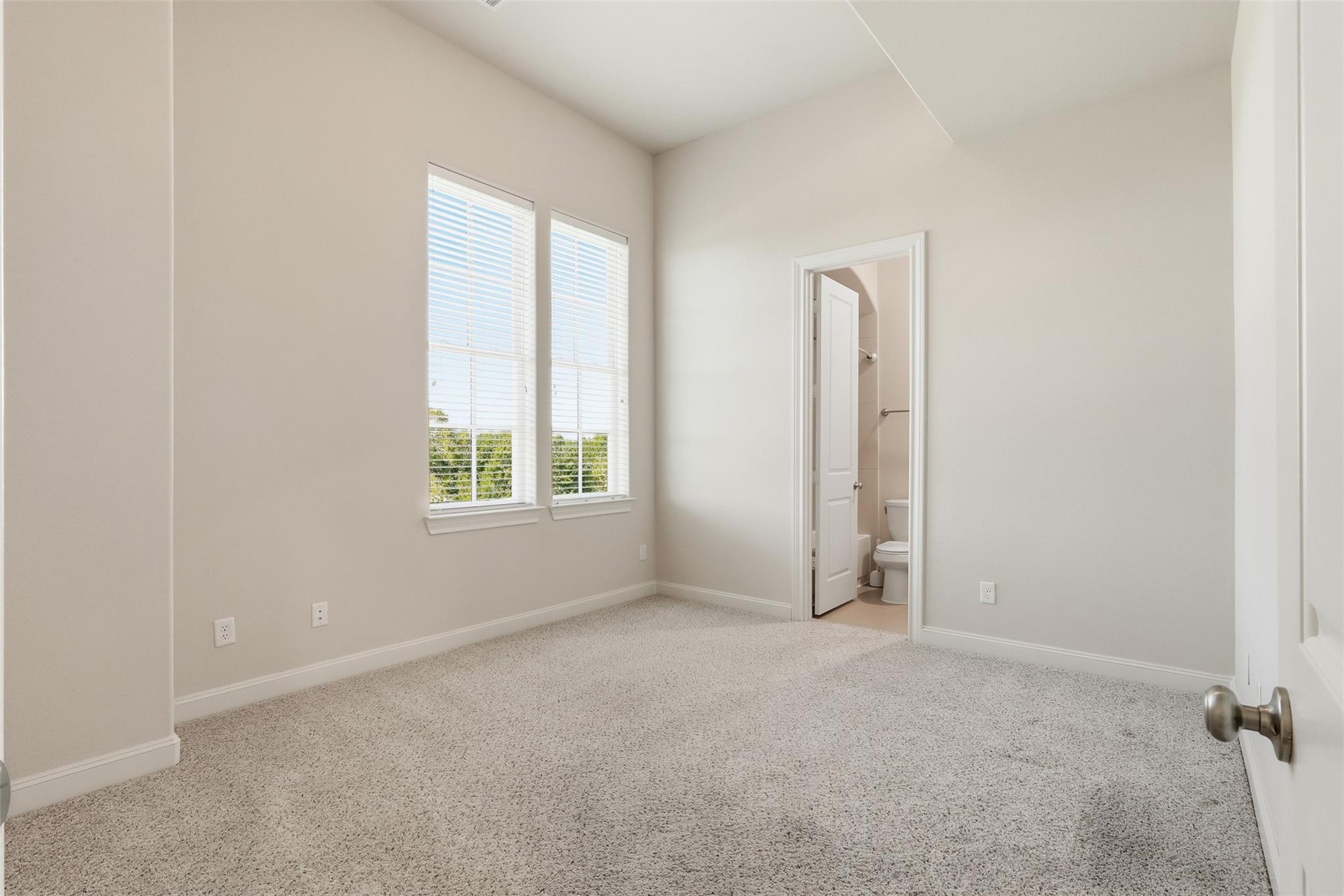 2134 Lakeshore Edge Drive