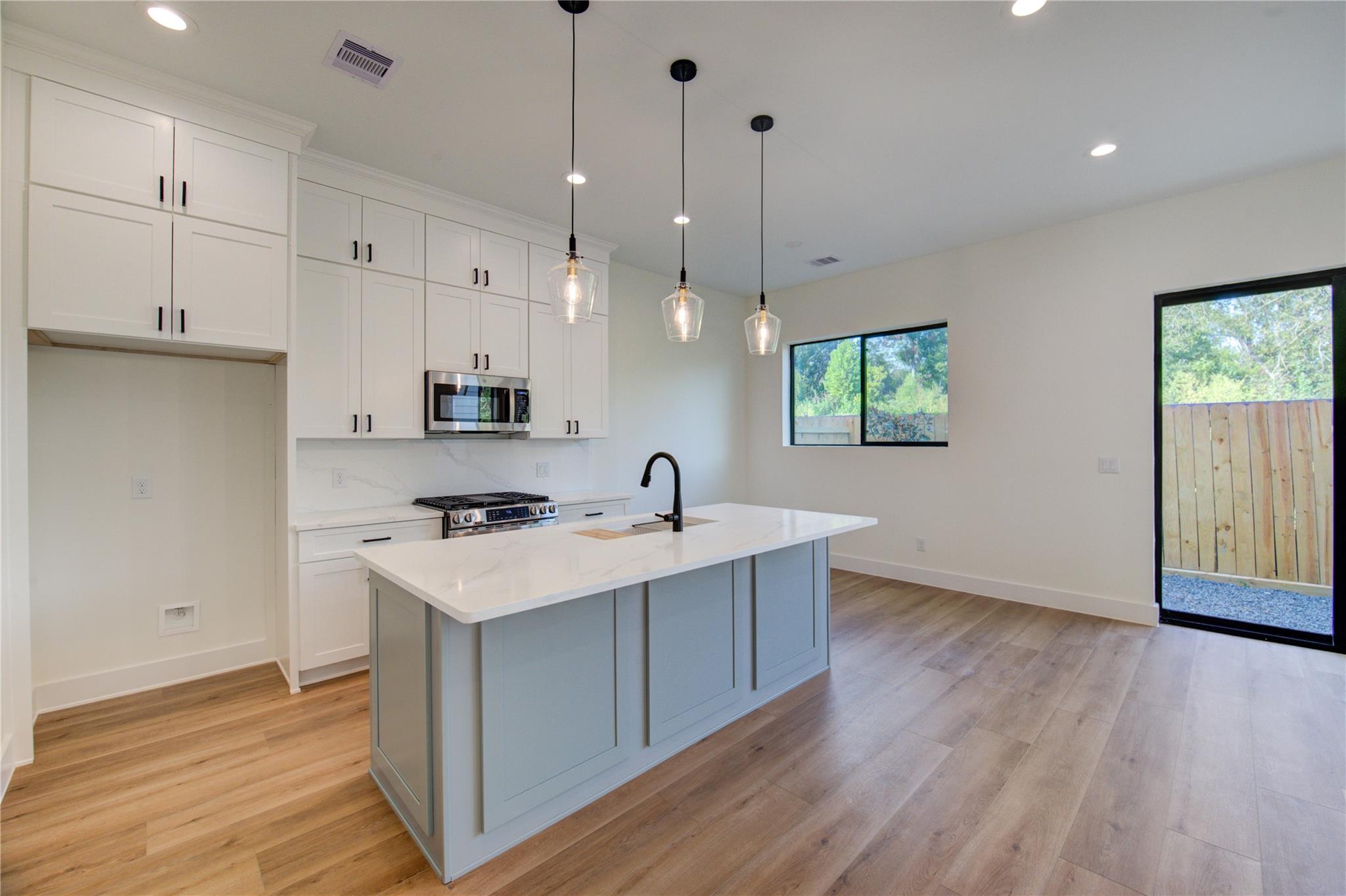 6123 Pacfific Forest Drive, Houston