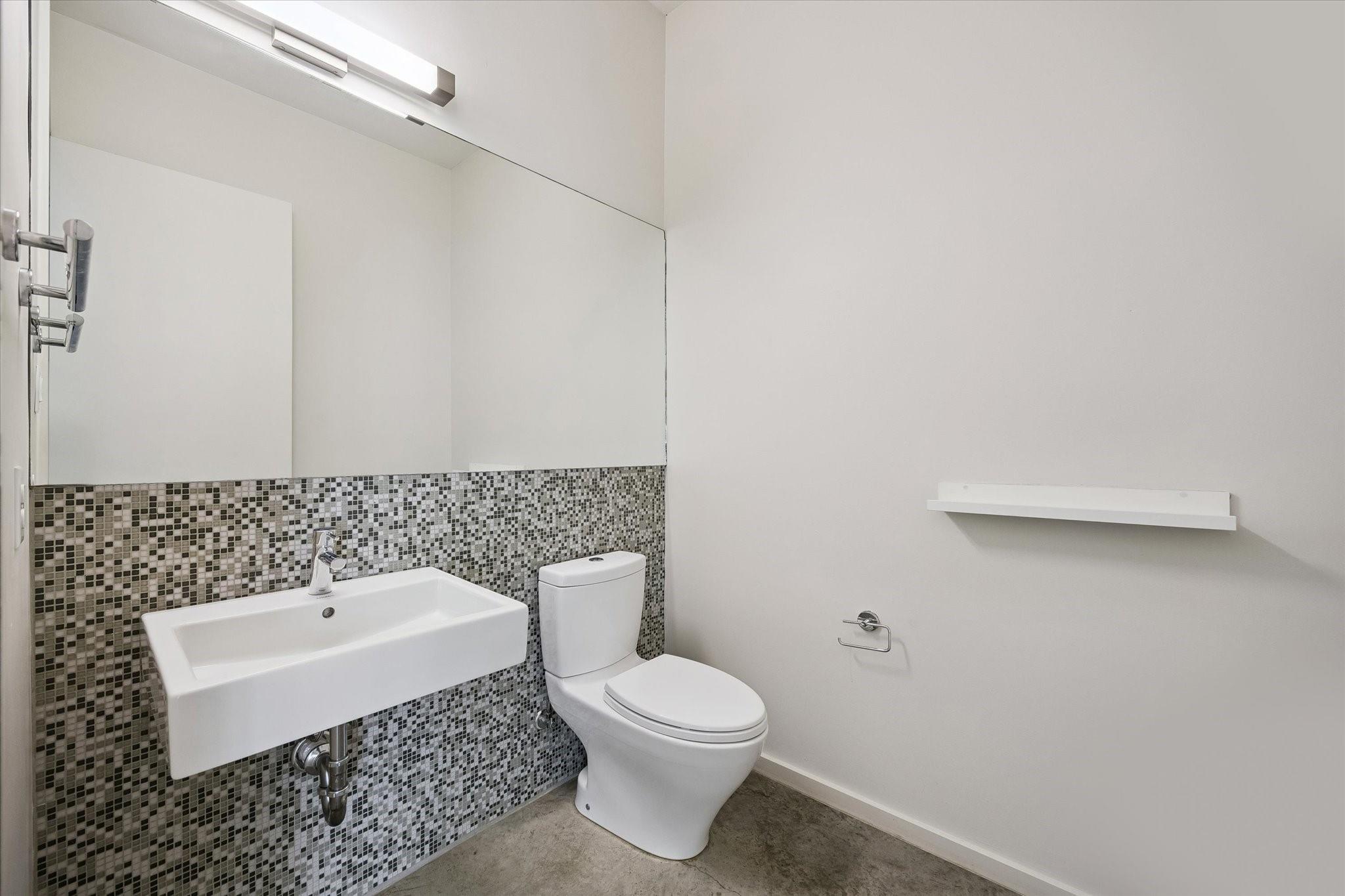 918 W 43rd Street