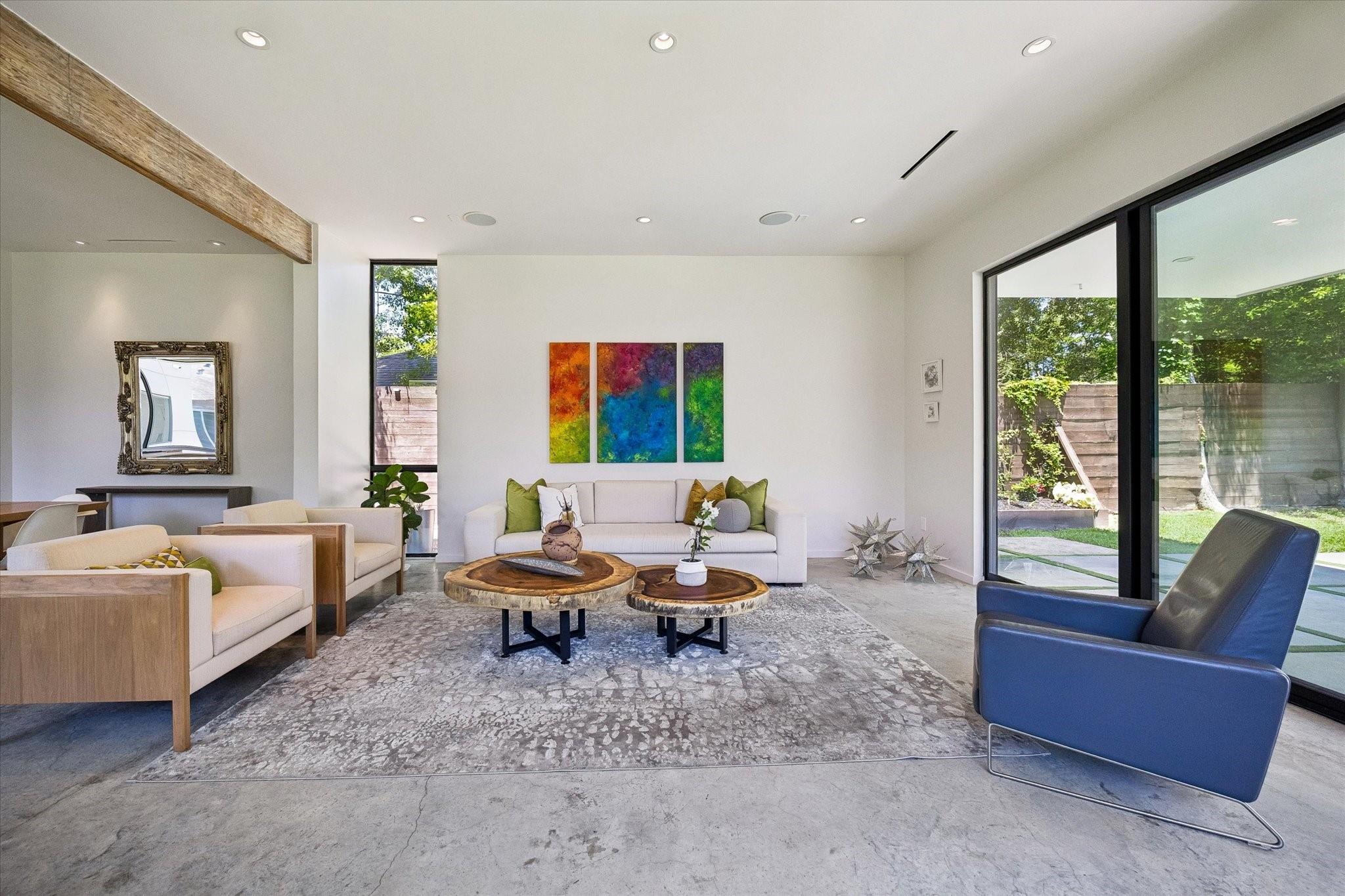 918 W 43rd Street