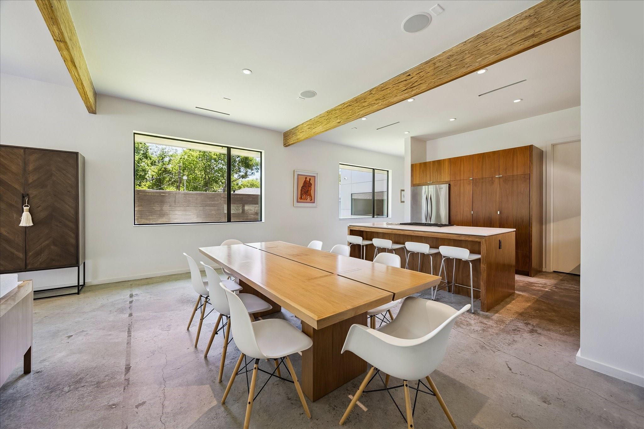 918 W 43rd Street