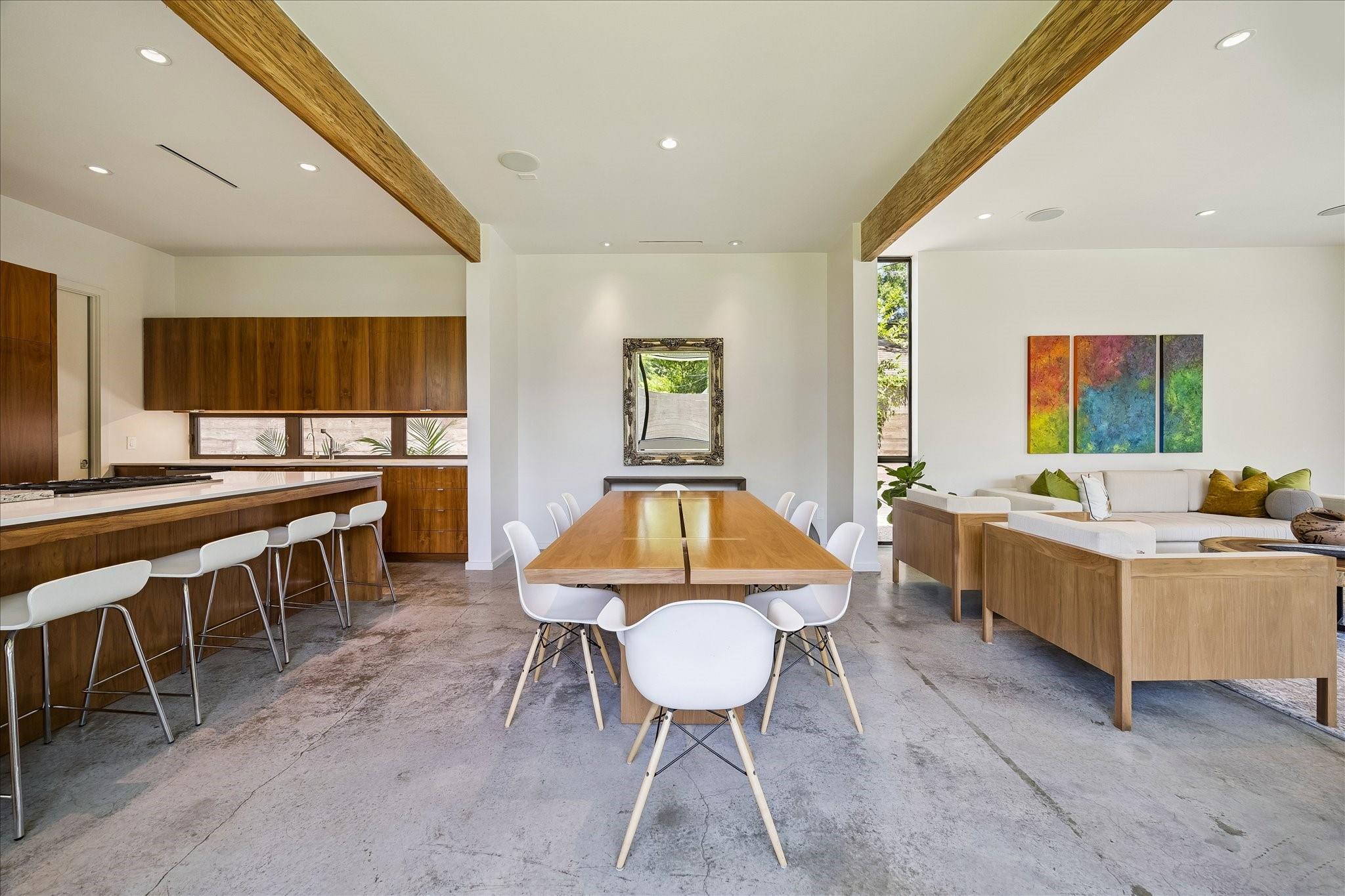 918 W 43rd Street