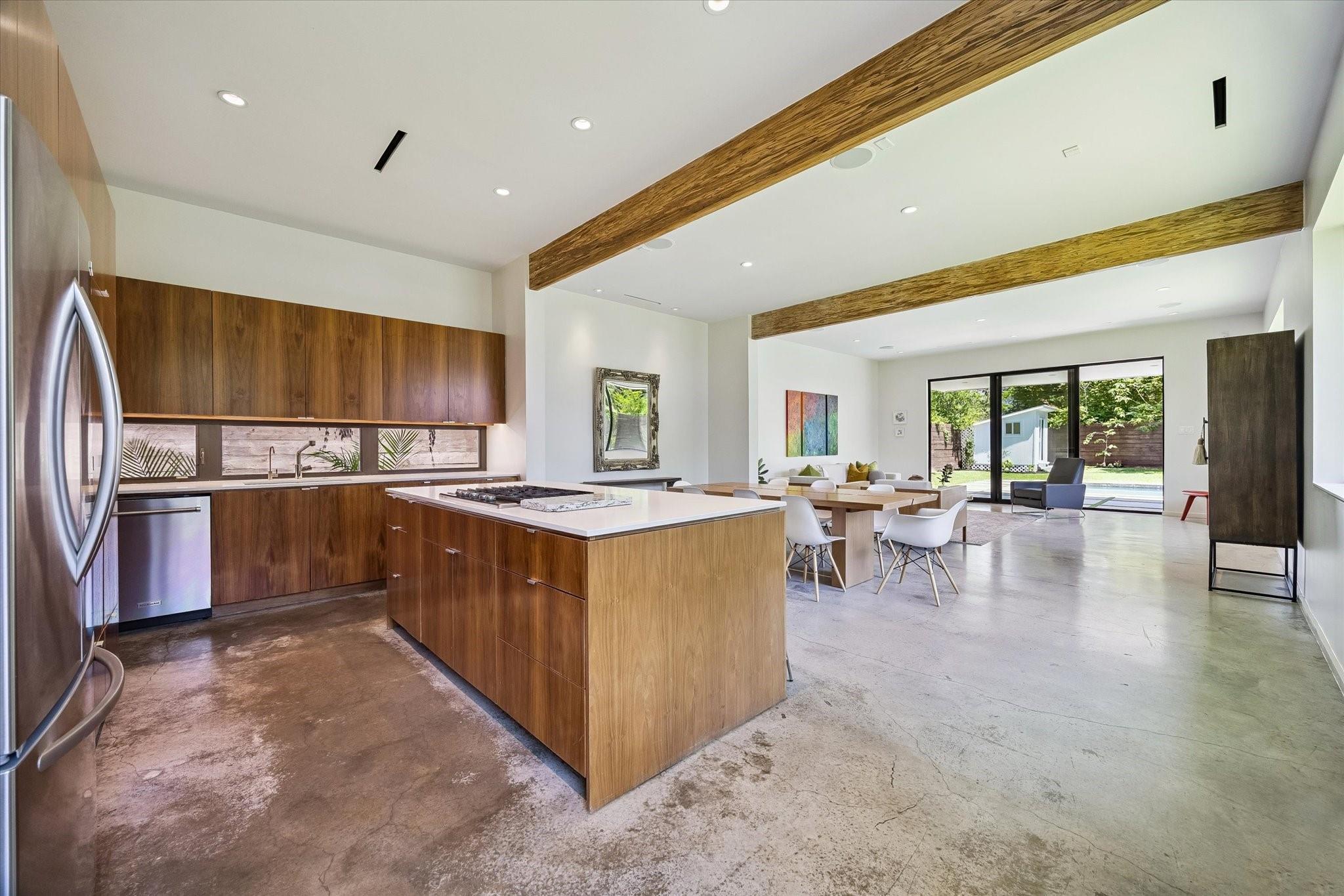 918 W 43rd Street