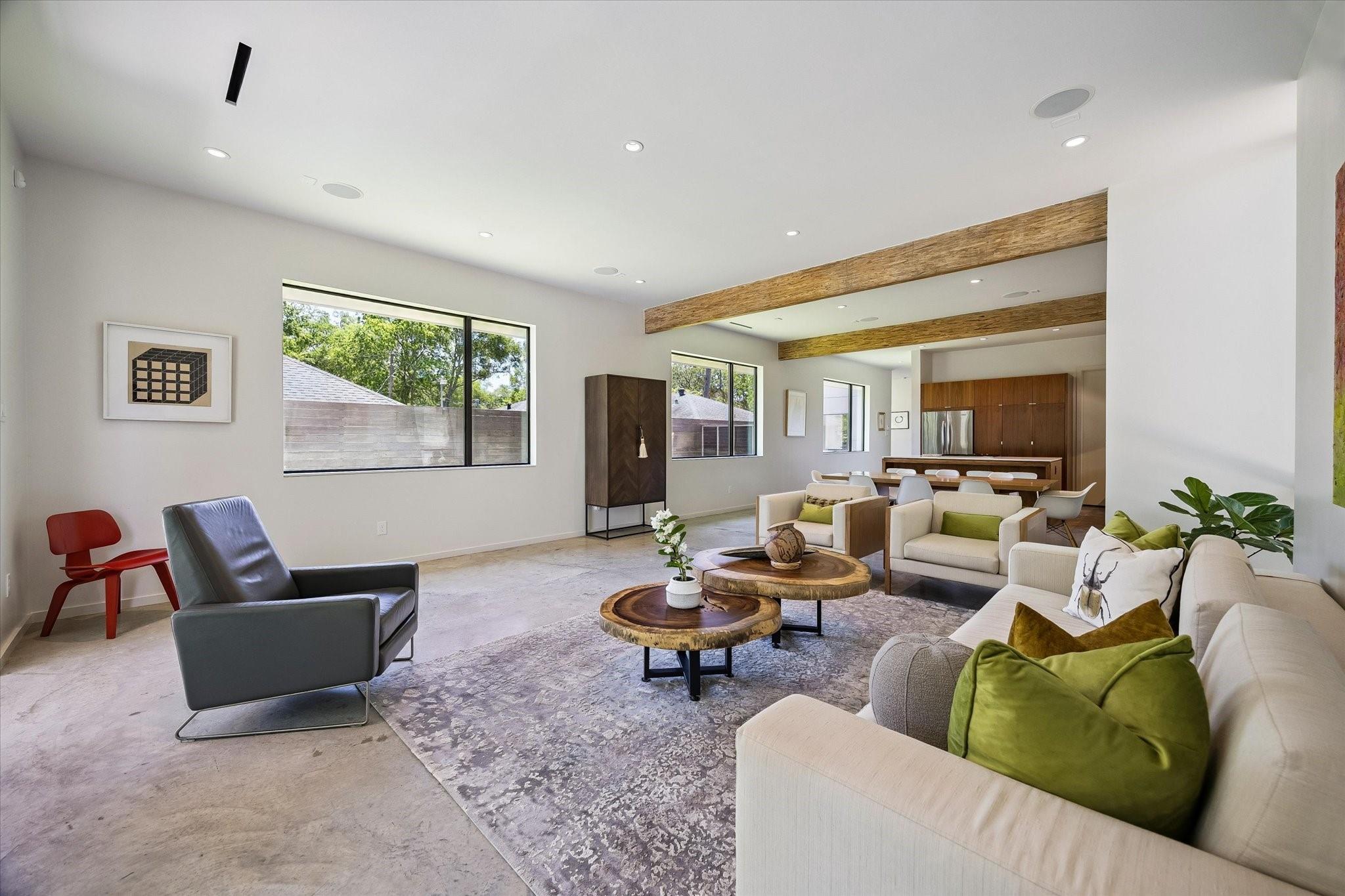 918 W 43rd Street