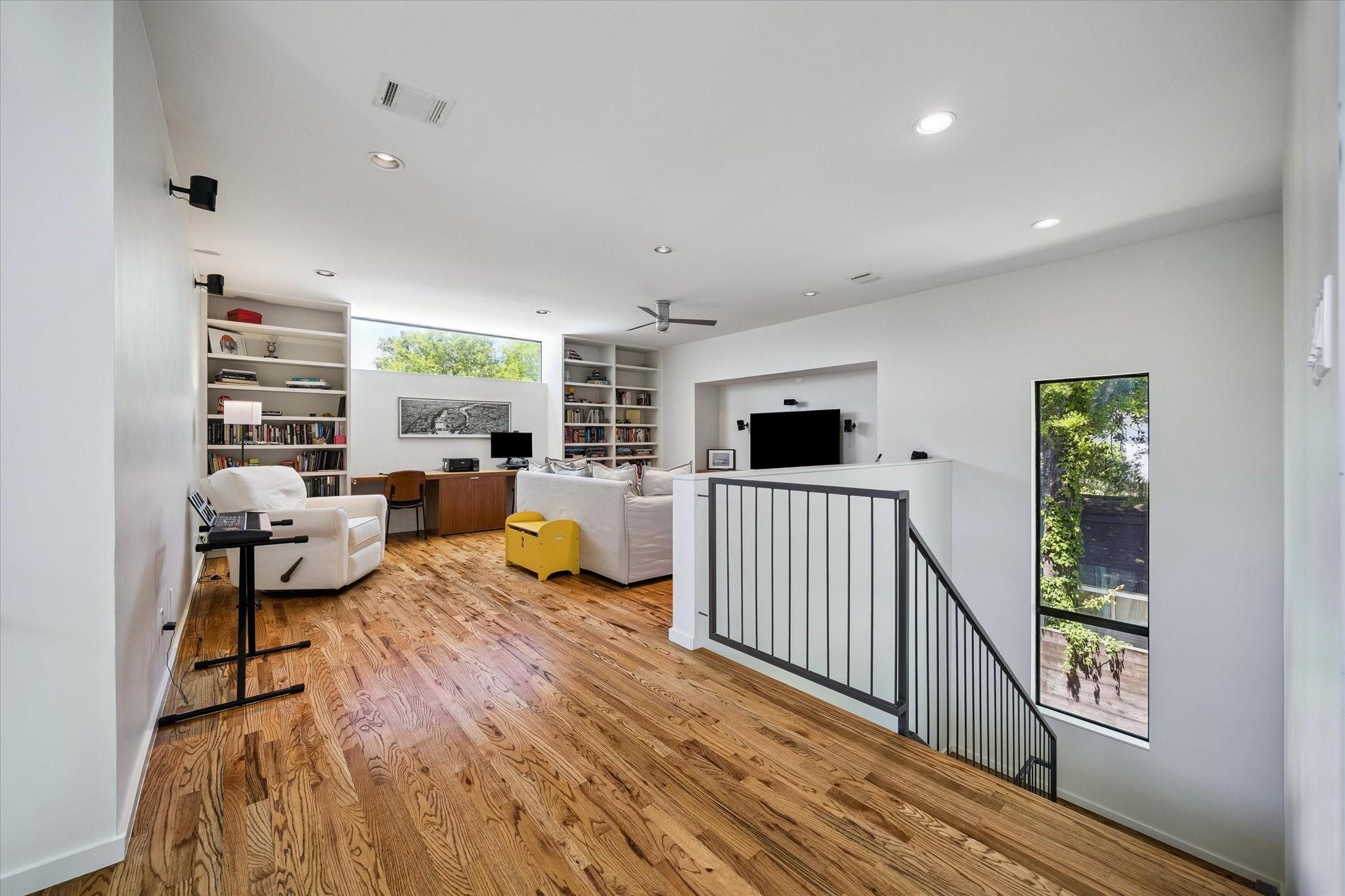 918 W 43rd Street