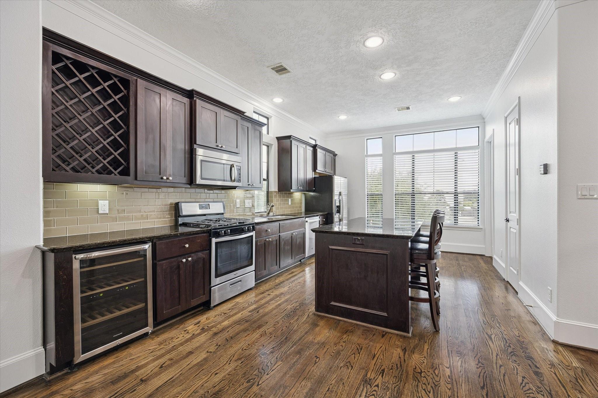 1110 W 25th Street