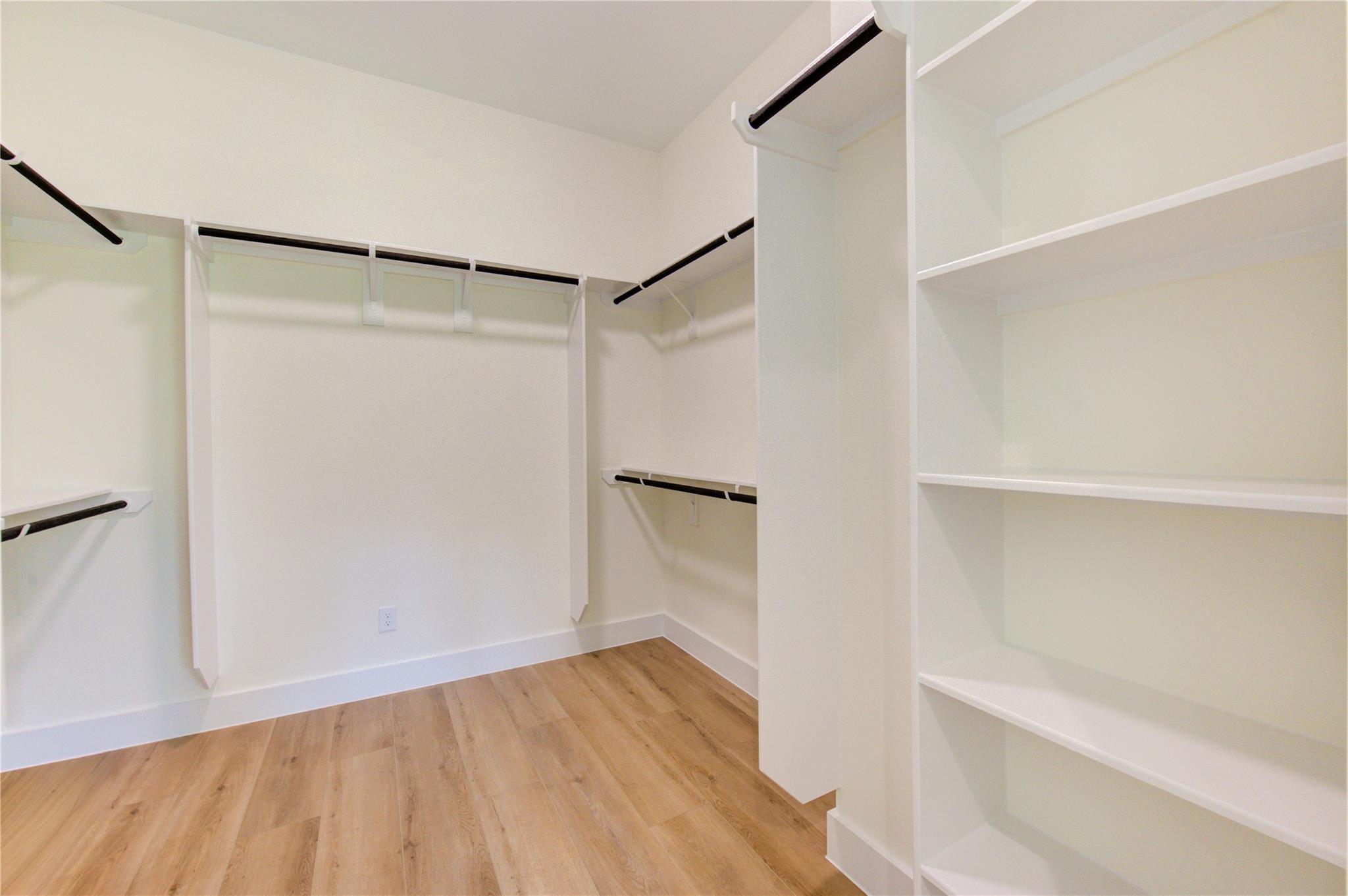 6125 Pacific Forest, Houston