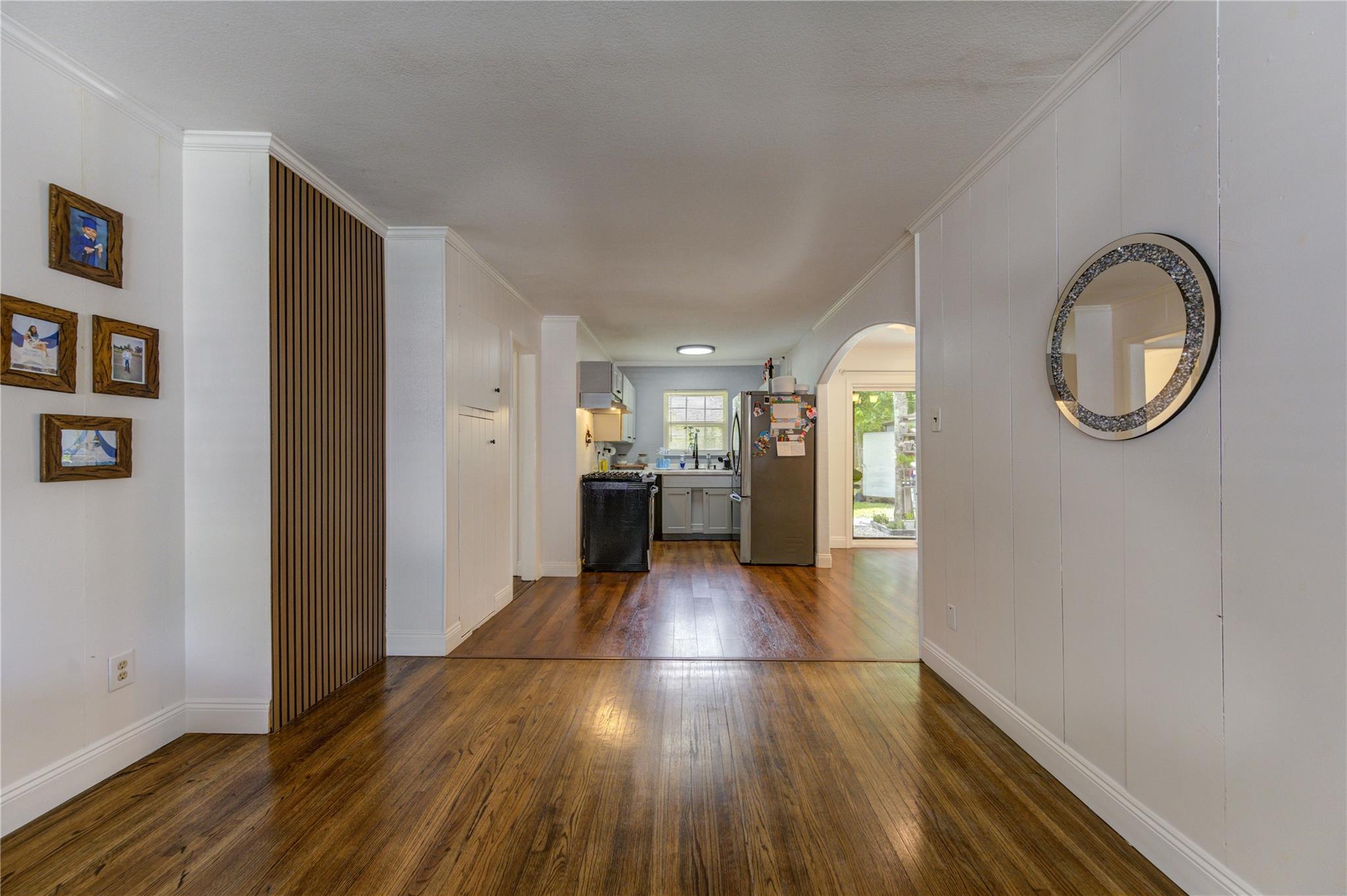 806 Laverne Avenue