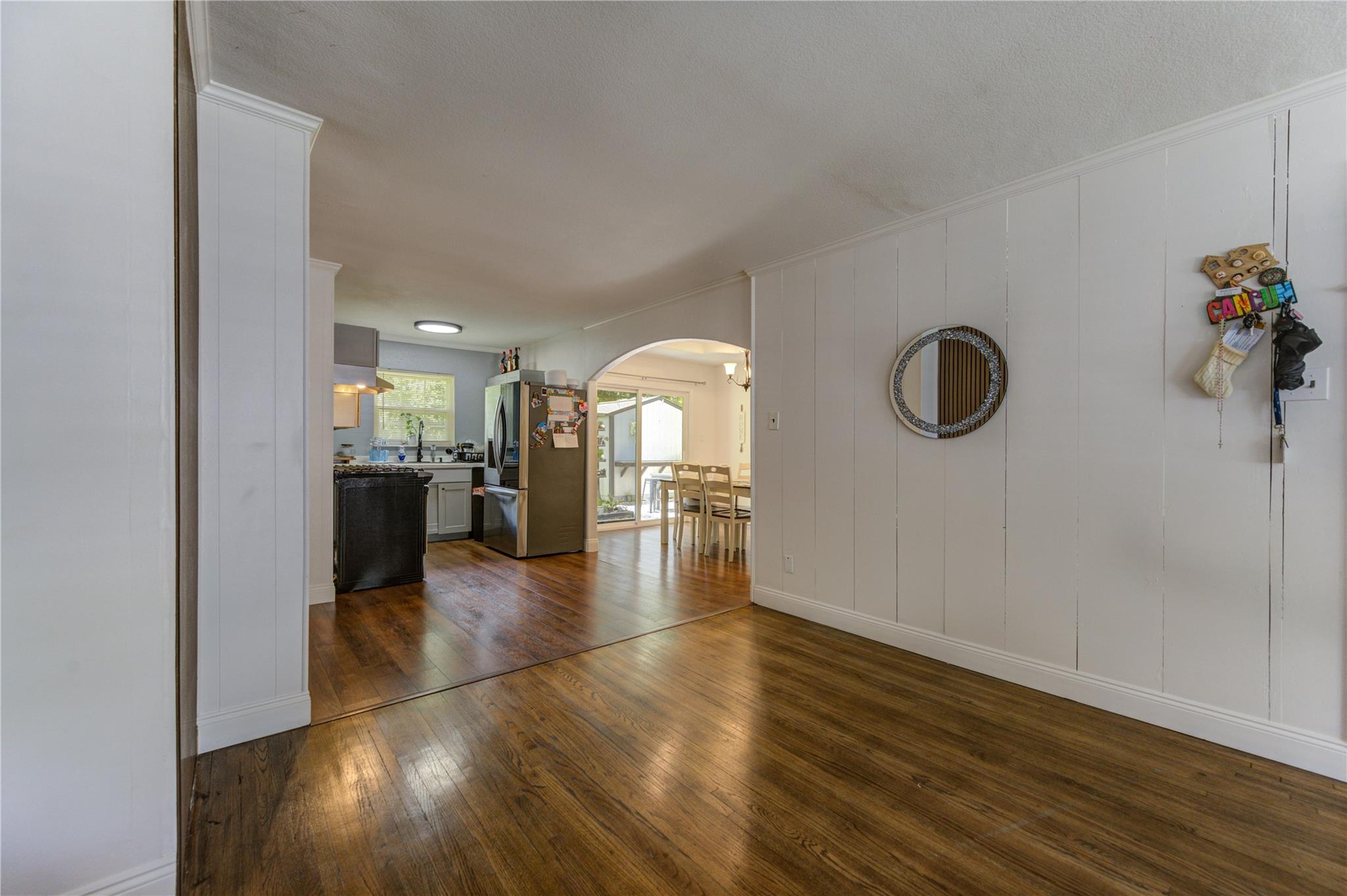 806 Laverne Avenue