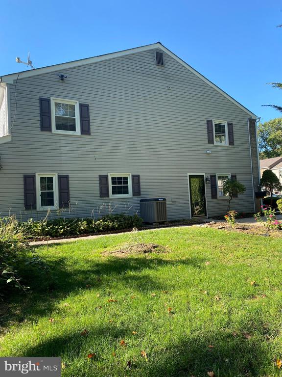 1368 ARUNDEL WAY