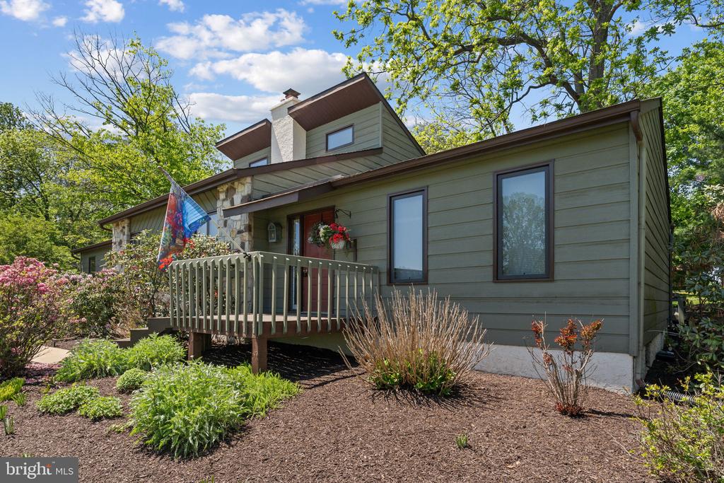 4 FOX RIDGE ROAD
