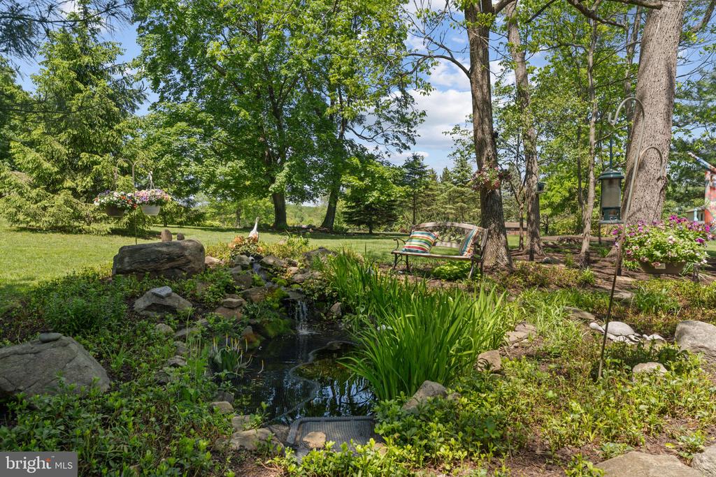 4 FOX RIDGE ROAD