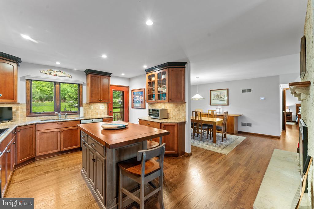 4 FOX RIDGE ROAD