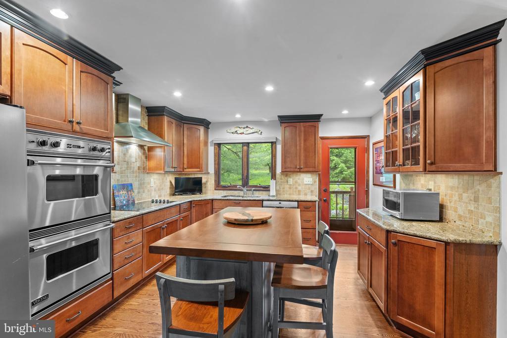 4 FOX RIDGE ROAD