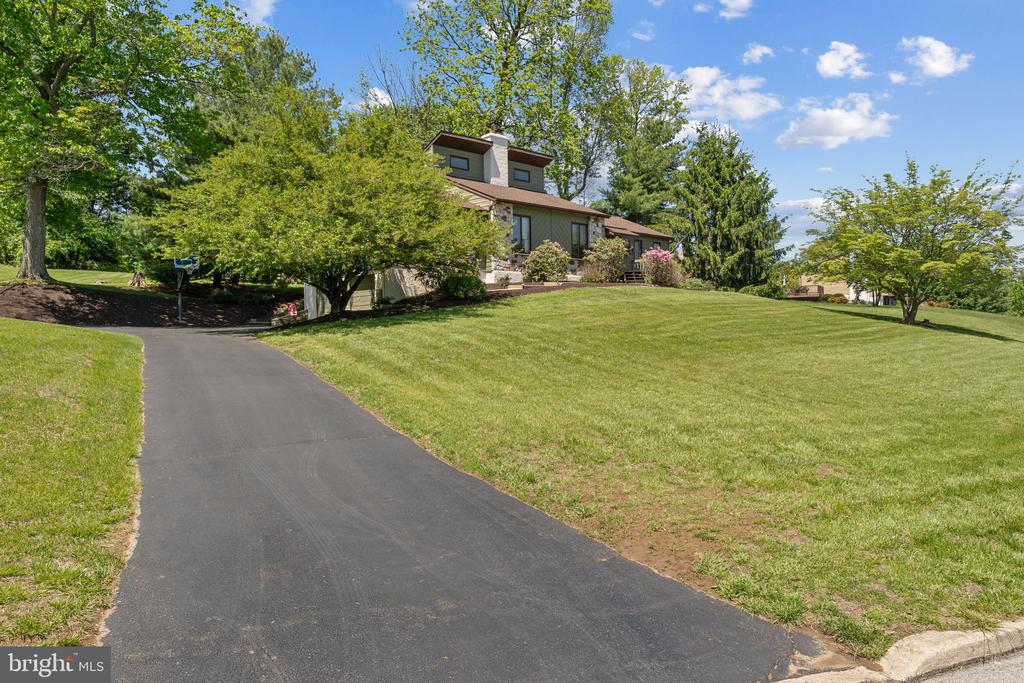 4 FOX RIDGE ROAD