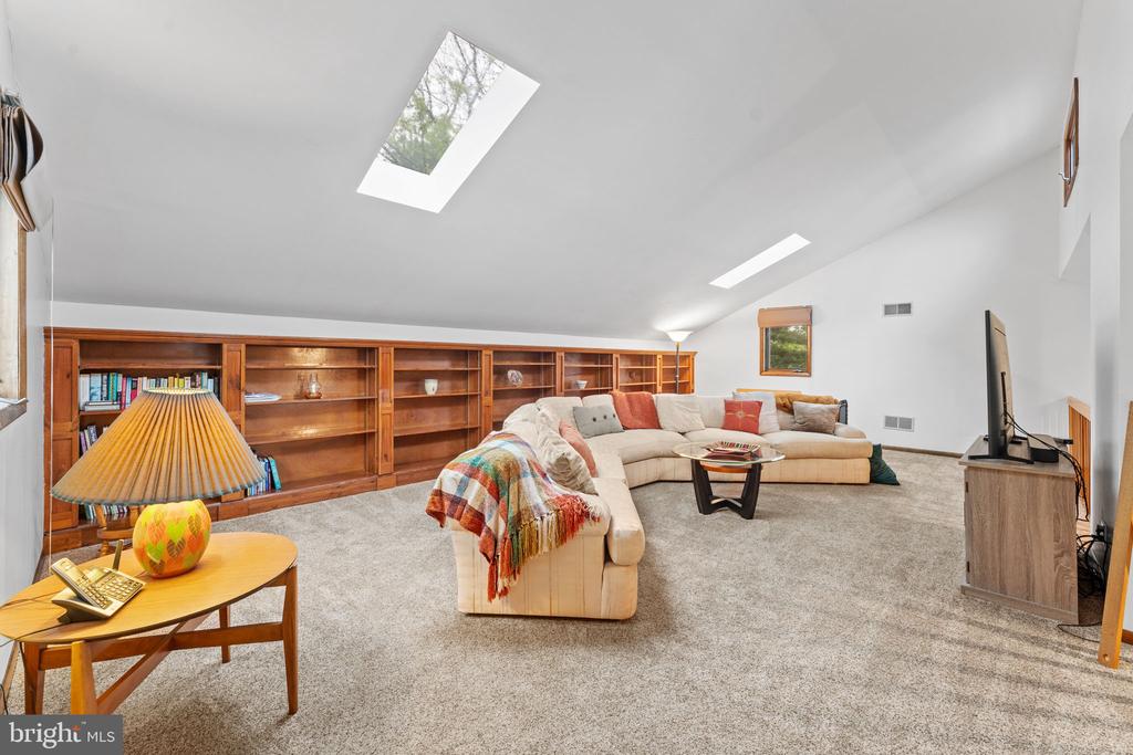 4 FOX RIDGE ROAD
