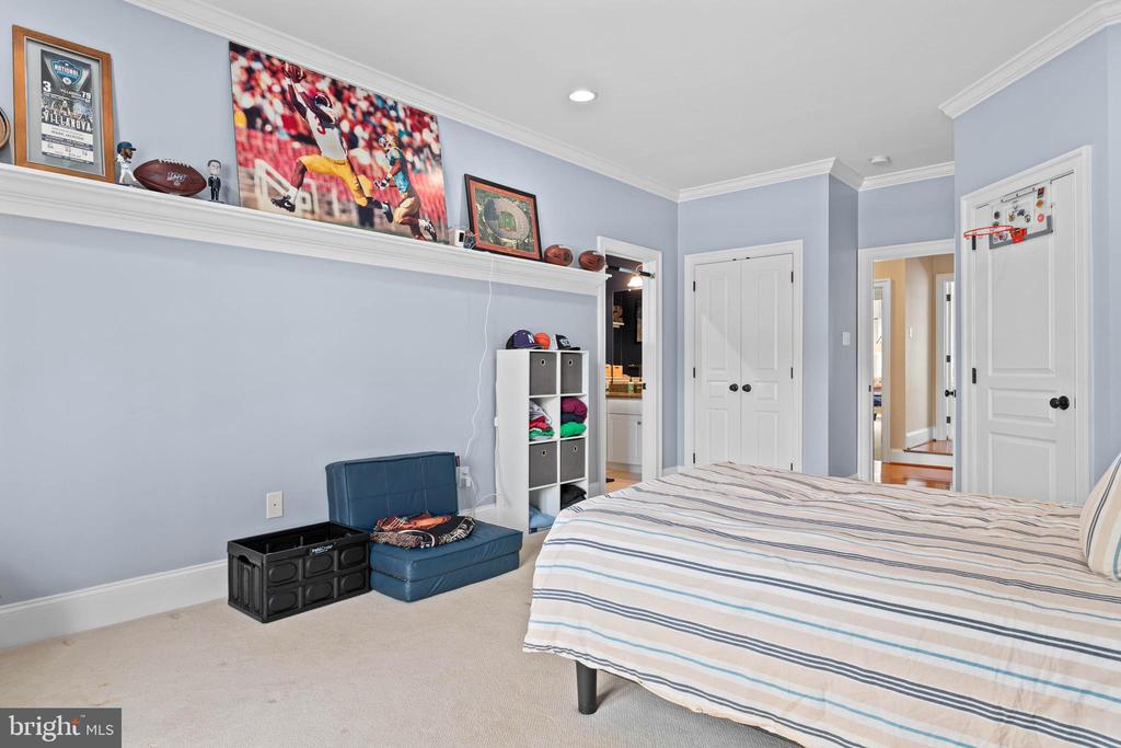331 ABBEY RD
