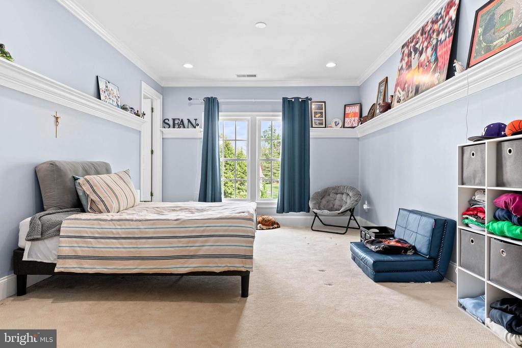 331 ABBEY RD
