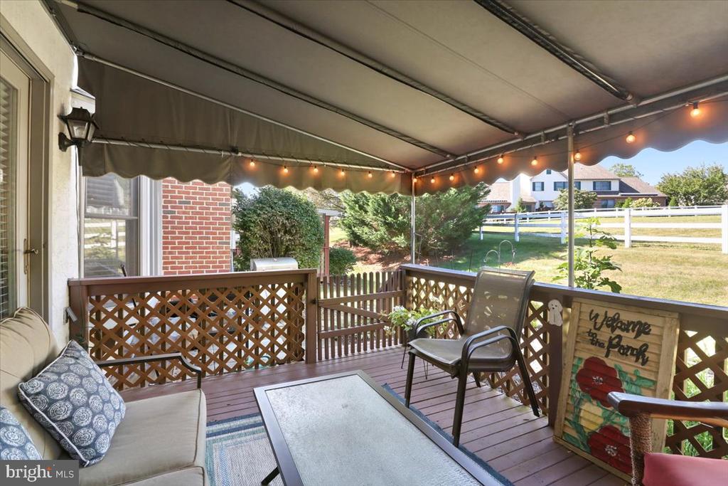 236 STEEPLECHASE DRIVE