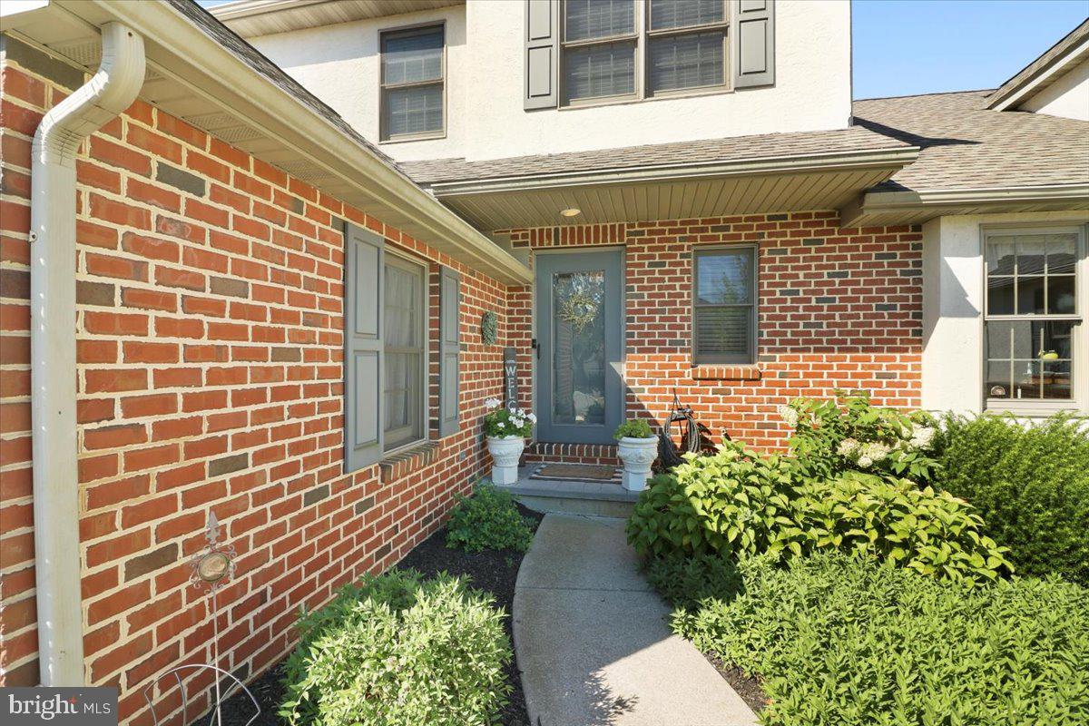 236 STEEPLECHASE DRIVE