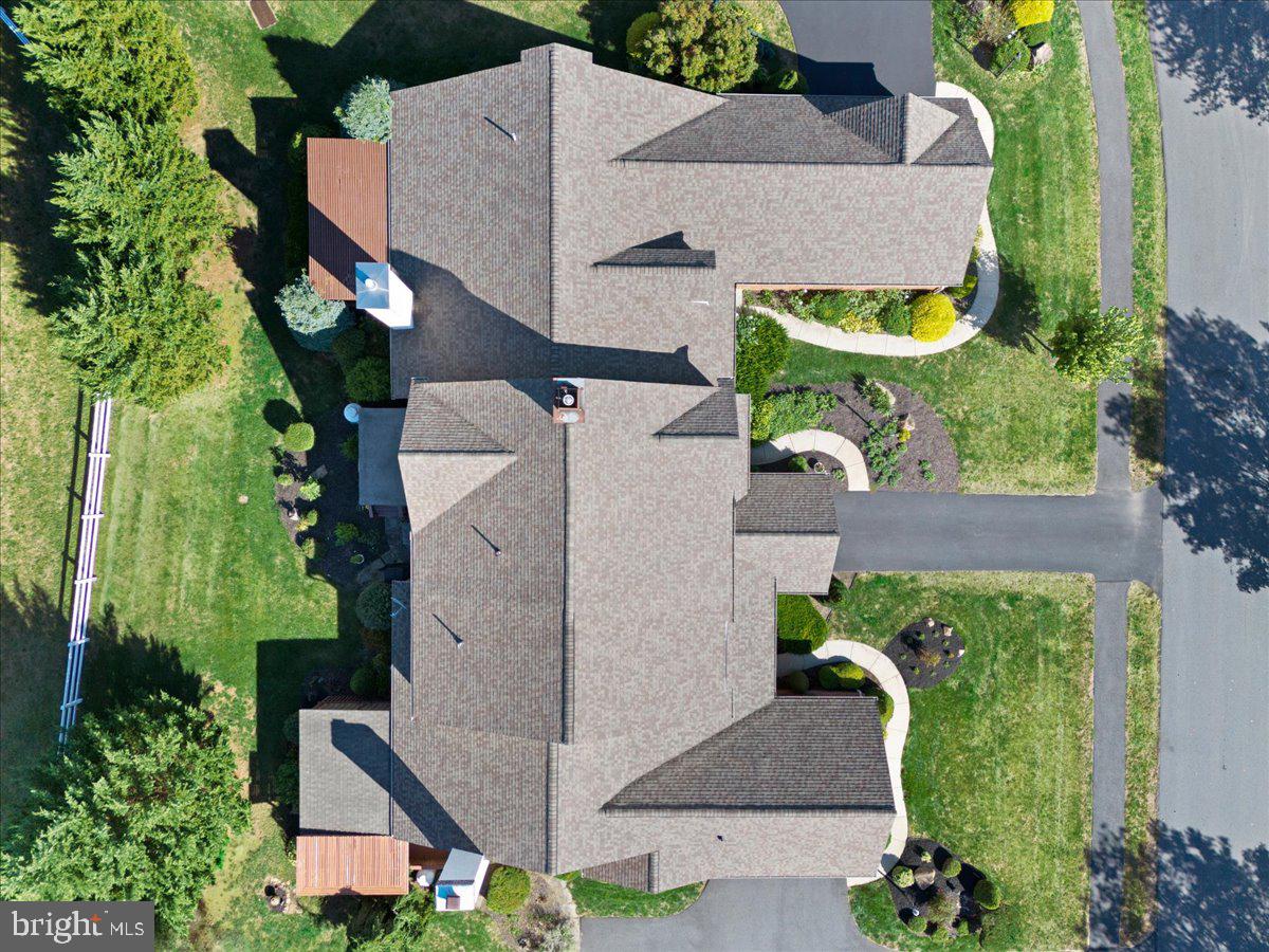 236 STEEPLECHASE DRIVE