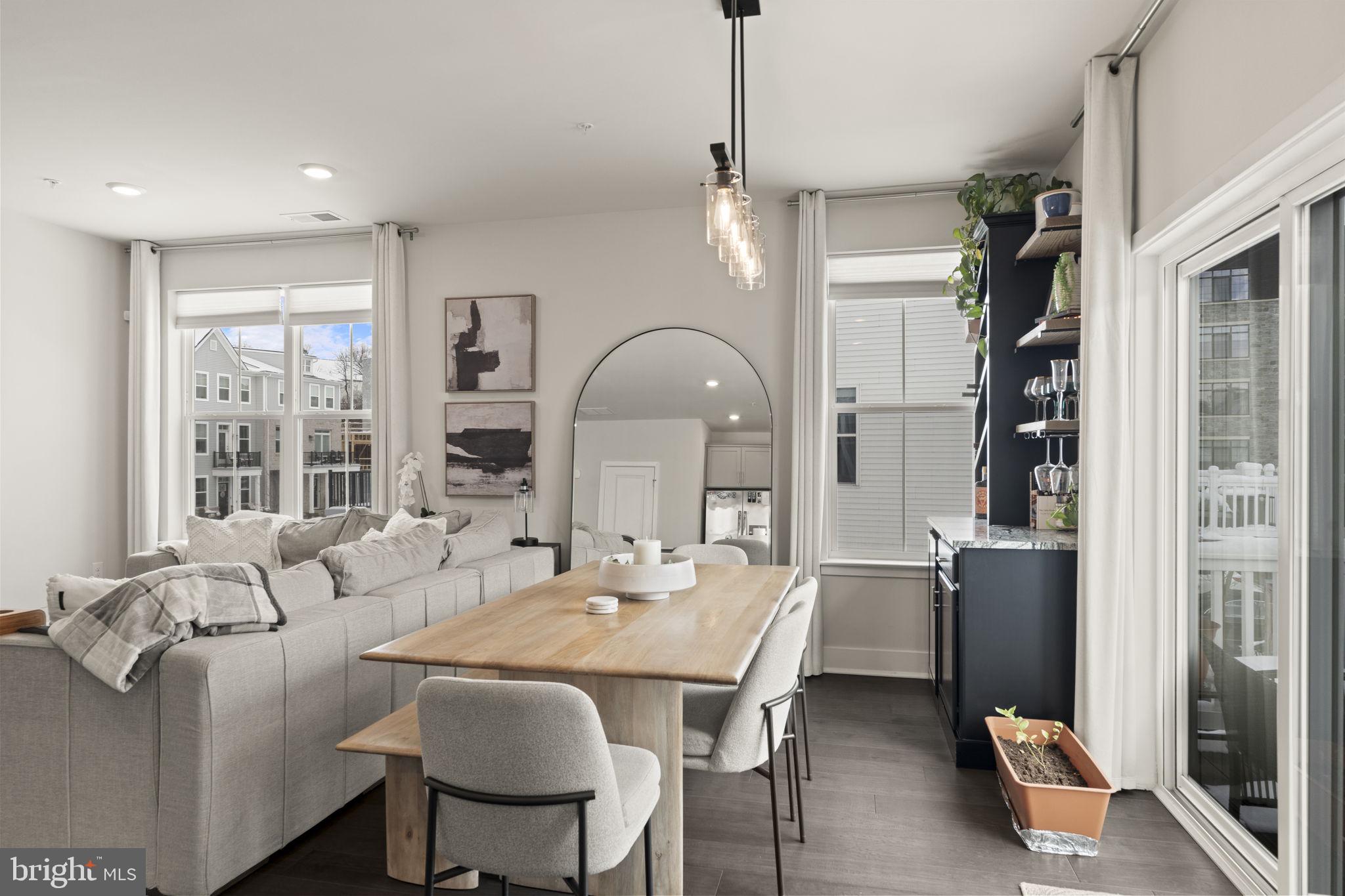 917 ANVIL COURT