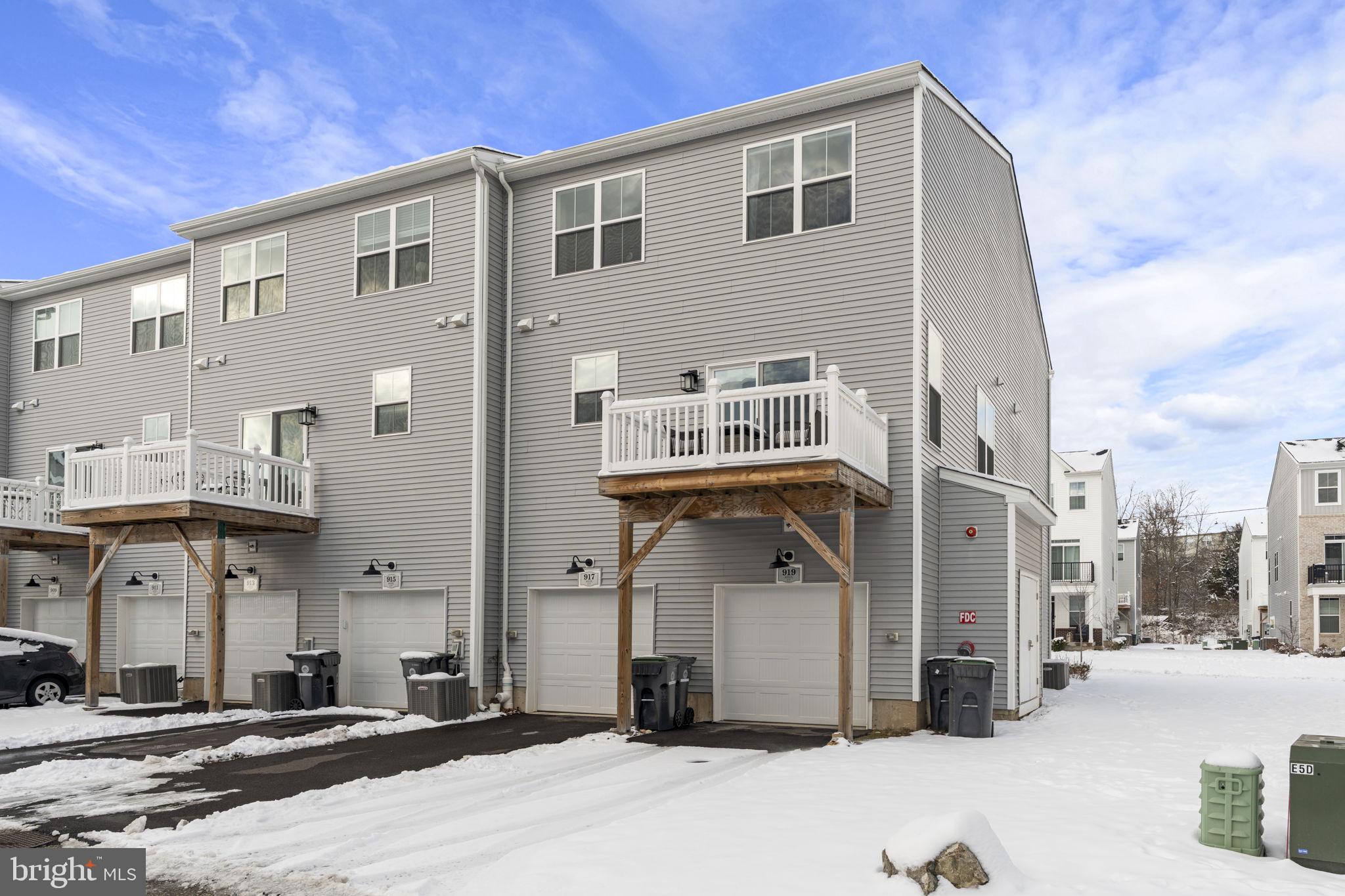 917 ANVIL COURT