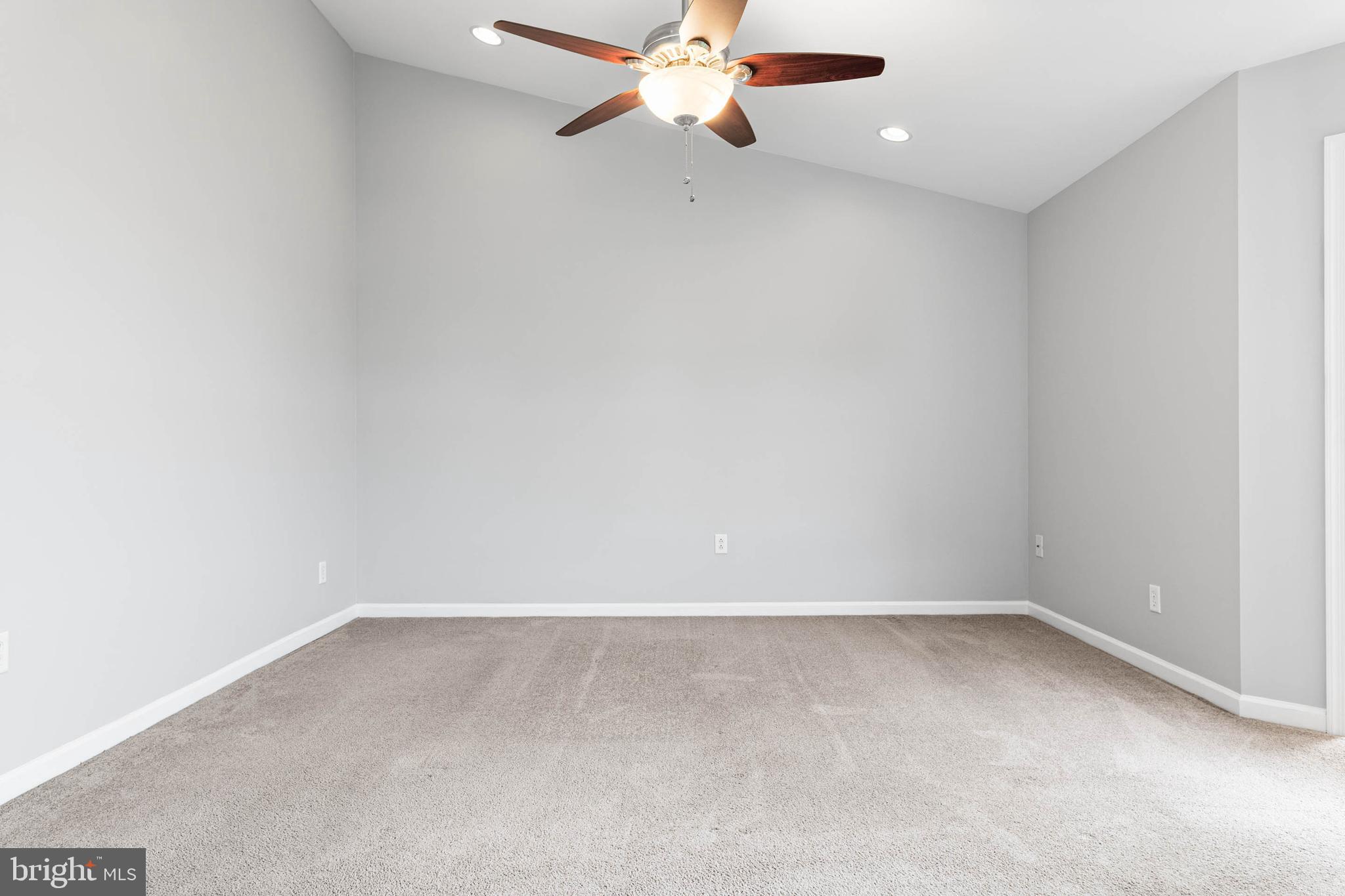4 TUXFORD LANE