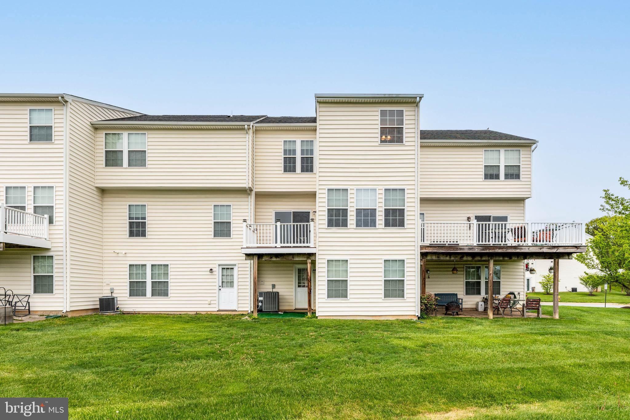 4 TUXFORD LANE