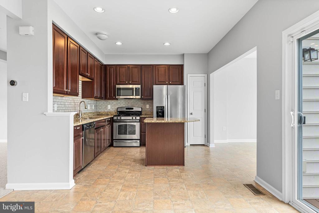 4 TUXFORD LANE
