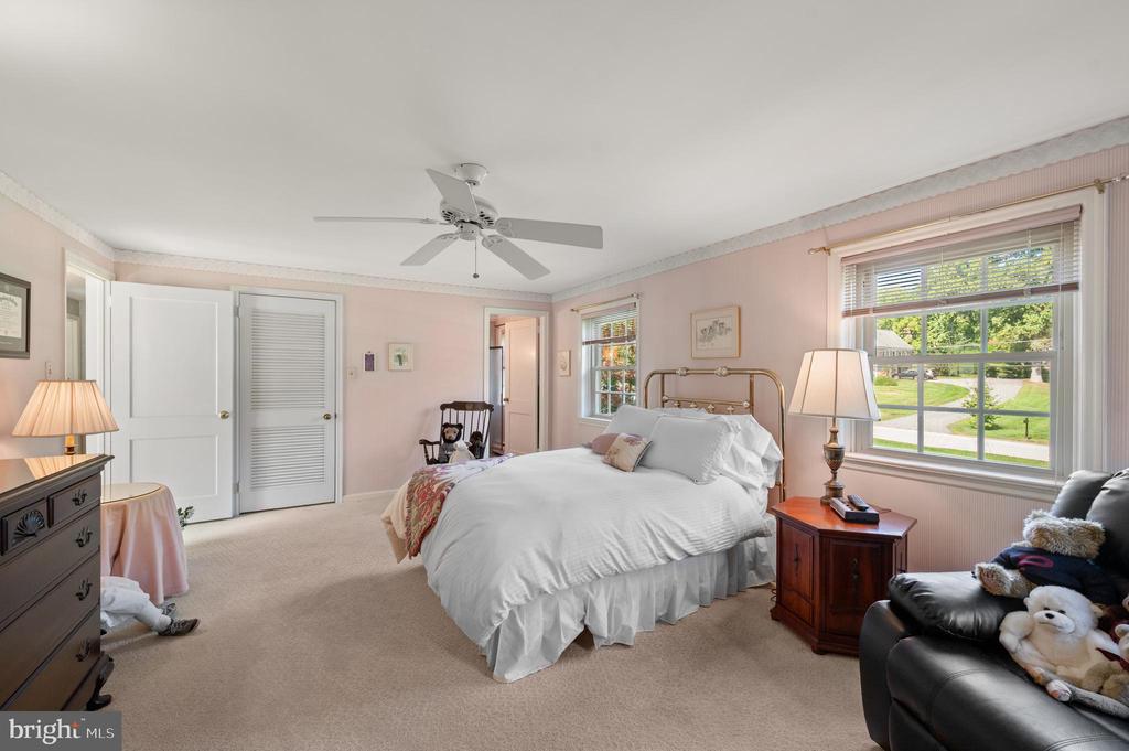 4100 MEADOW LANE