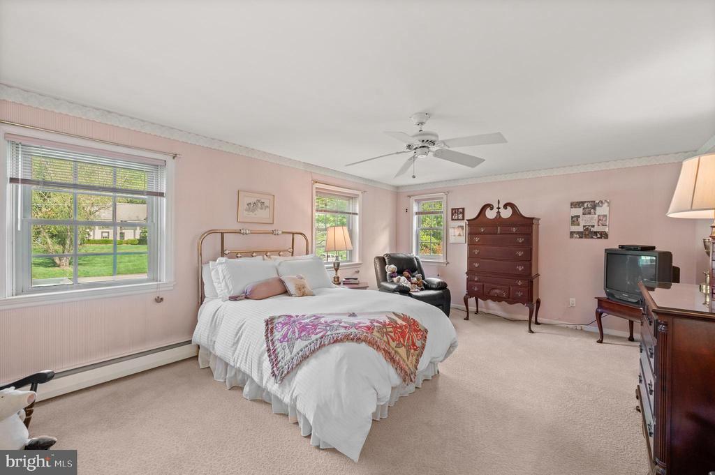 4100 MEADOW LANE