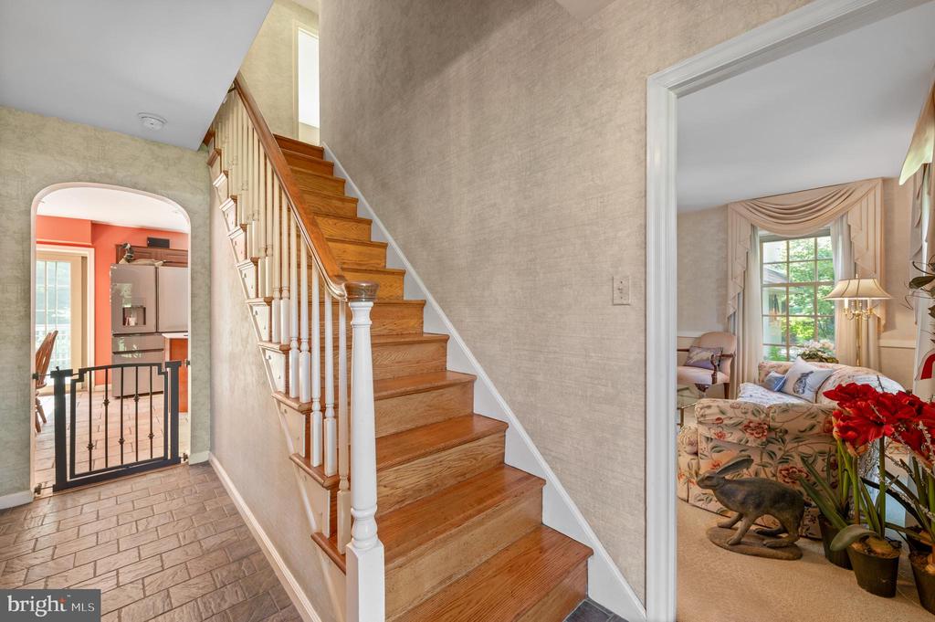 4100 MEADOW LANE