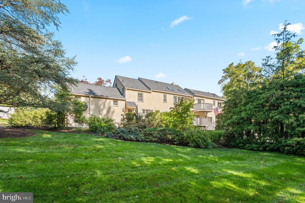 4100 MEADOW LANE