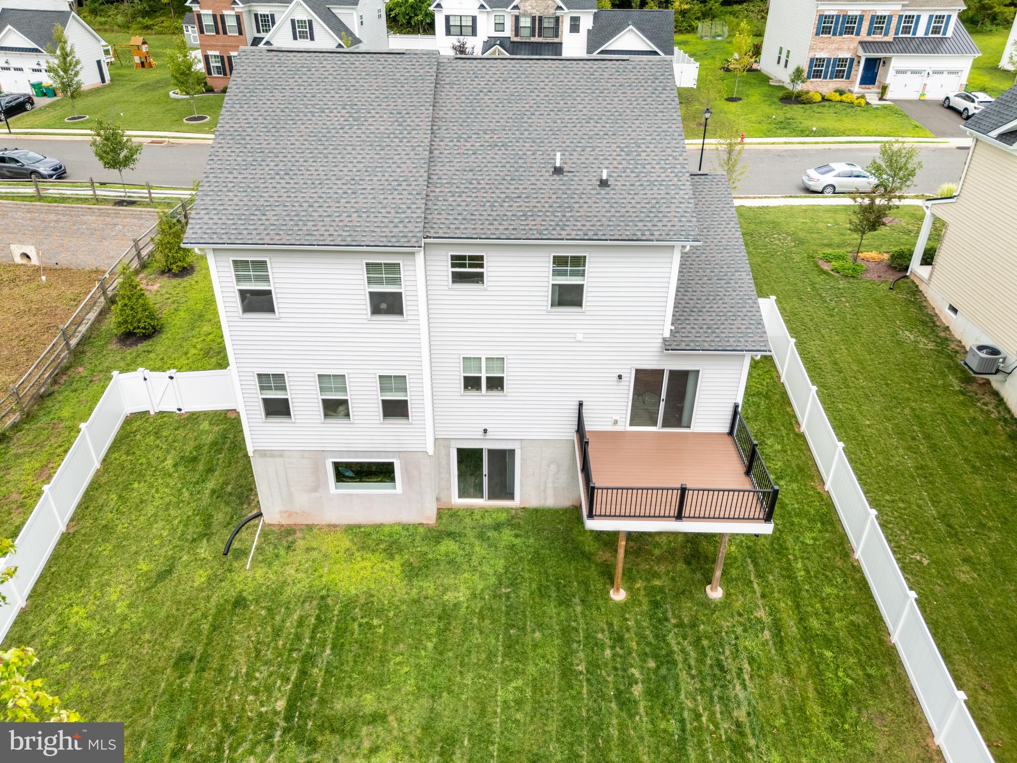 1011 Bayberry Dr