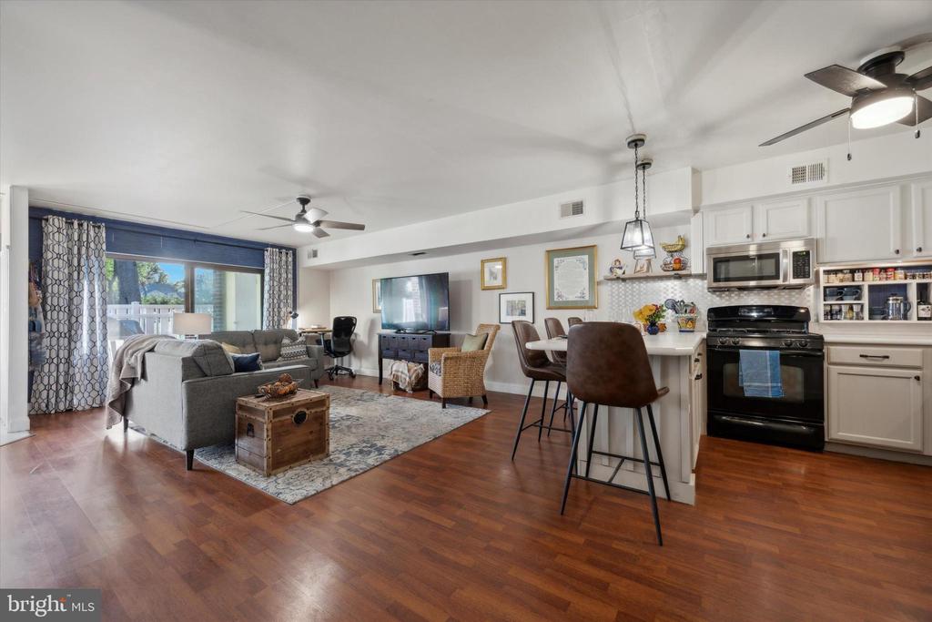 412 STONY WAY 412