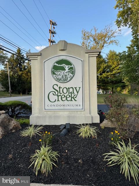 412 STONY WAY 412