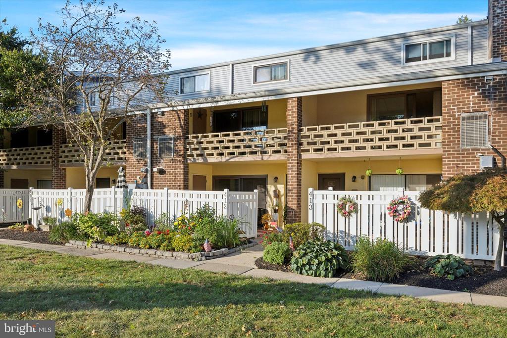 412 STONY WAY 412