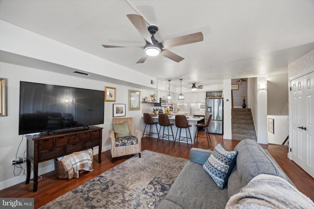 412 STONY WAY 412