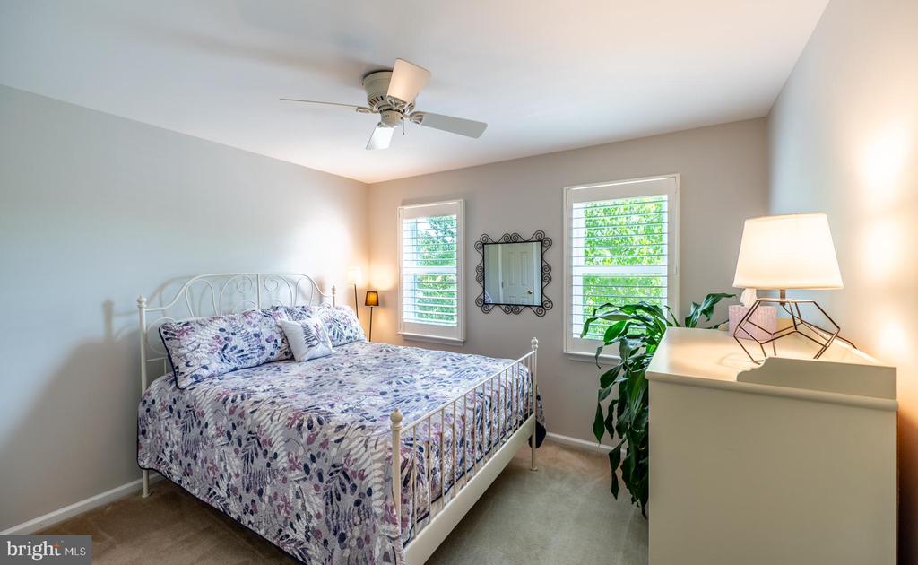 216 BAYBERRY DRIVE